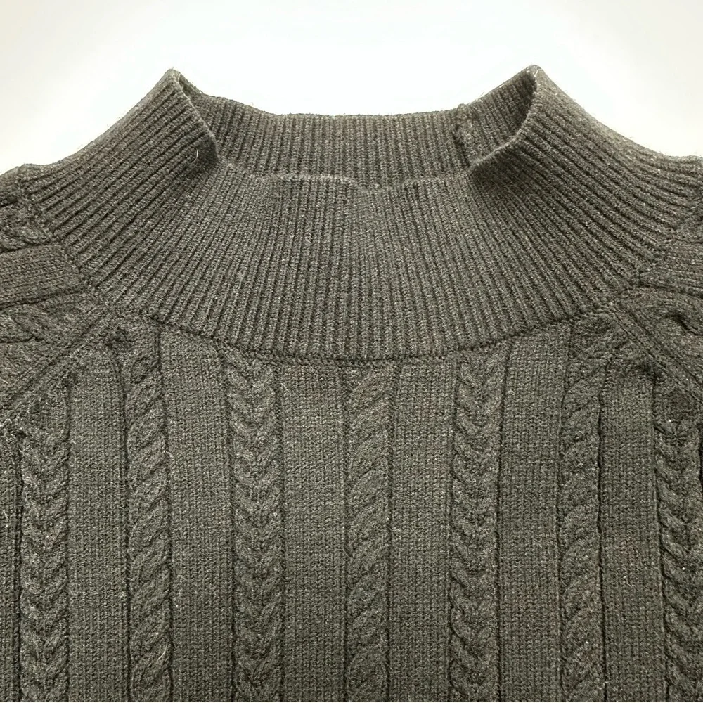 Aritzia Sunday Best cable knit mock neck crop sweater Large minimalist Classic - Picture 11 of 13